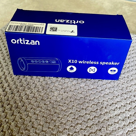 Ortizan Bluetooth speaker - Picture 3 of 5